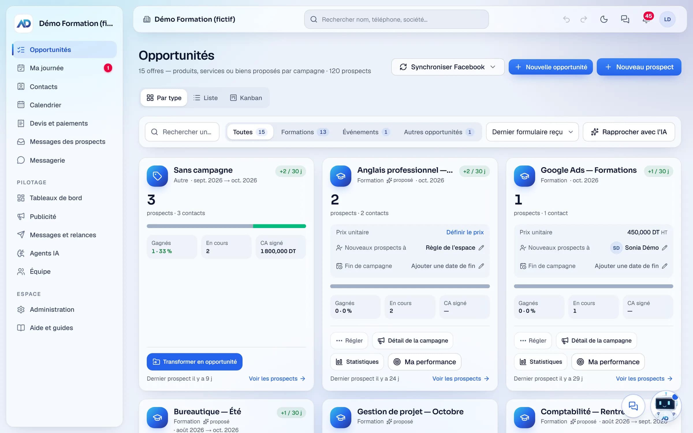 شاشة الفرص: بطاقة لكل عرض مع عدد العملاء المحتملين وسعر الوحدة والصفقات الرابحة والجارية ورقم المعاملات الموقّع