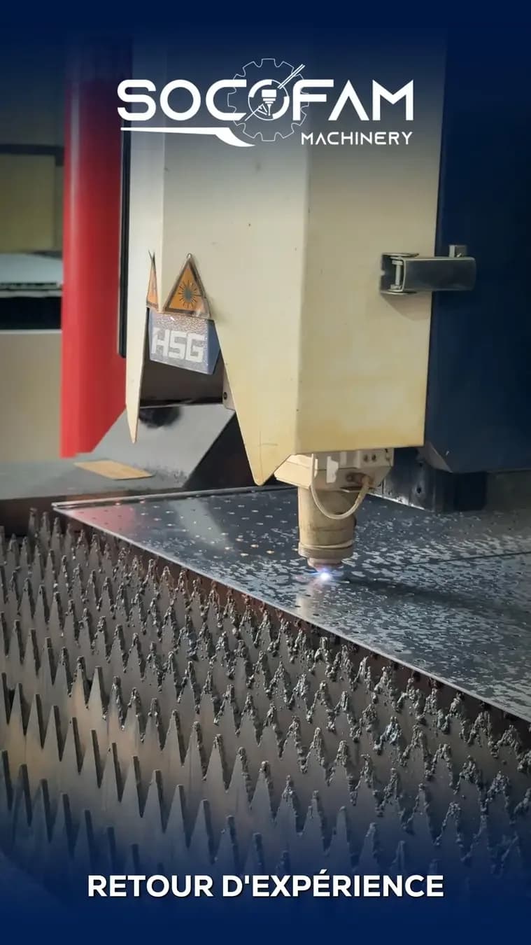 Thumbnail of the “Retour d’expérience” (customer feedback) video: an HSG laser cutting head at work on a metal sheet, under the Socofam Machinery logo